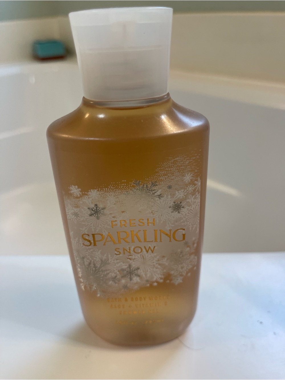 Bath & Body Works Fresh Sparkling Snow Body Wash - Gold, White
